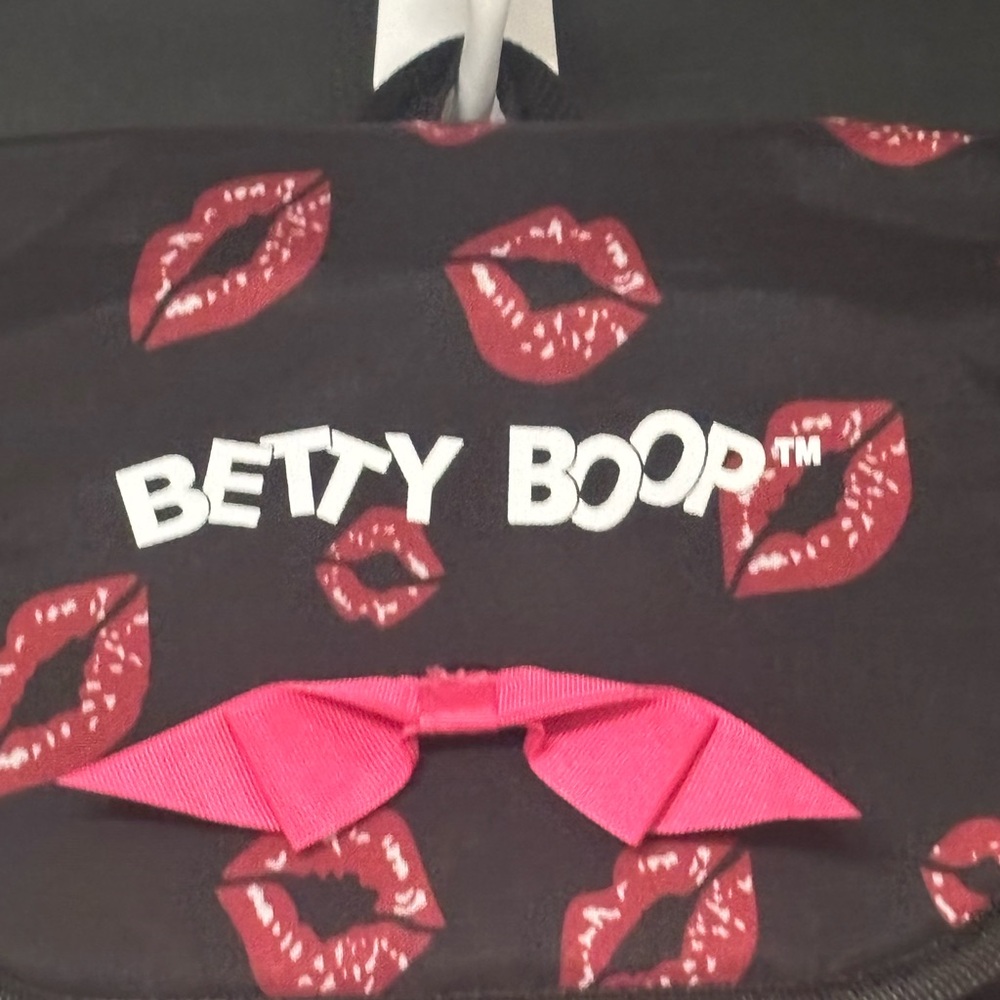 Betty Boop Kissable Charm Tote